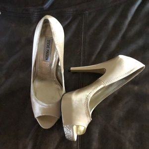 Steve madden gold heels